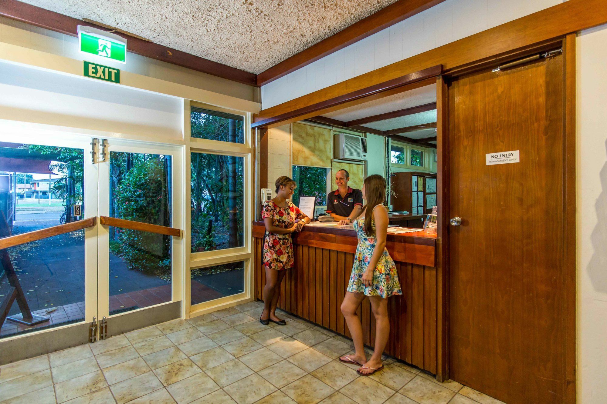 Hotel Кунунурра Екстер'єр фото